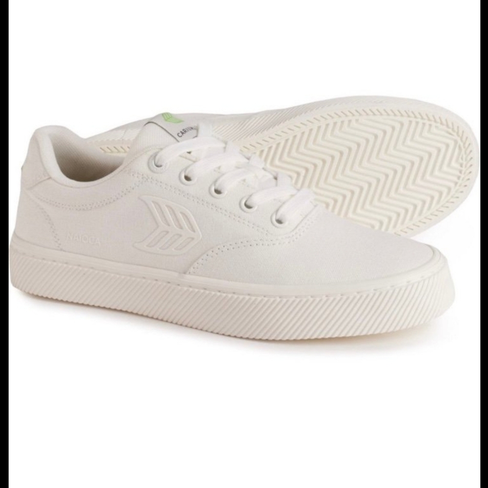NWT Men's Cariuma Naioca Laced Shoes. White On White. Canvas. Various Sizes